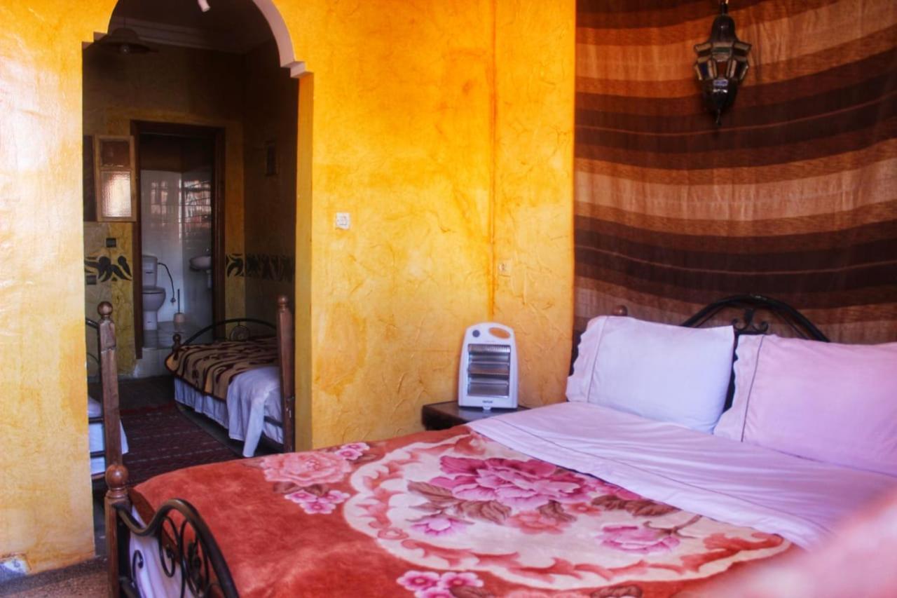Auberge Et Hotel Les Amis Tafraout Εξωτερικό φωτογραφία